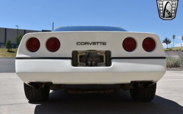 Chevrolet-Corvette-Coupe-1984-5