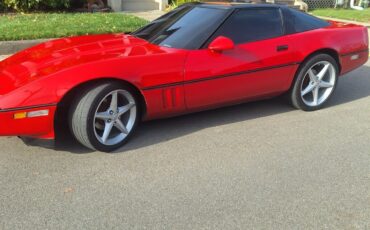 Chevrolet-Corvette-Coupe-1986-2