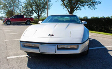 Chevrolet-Corvette-Coupe-1986-6