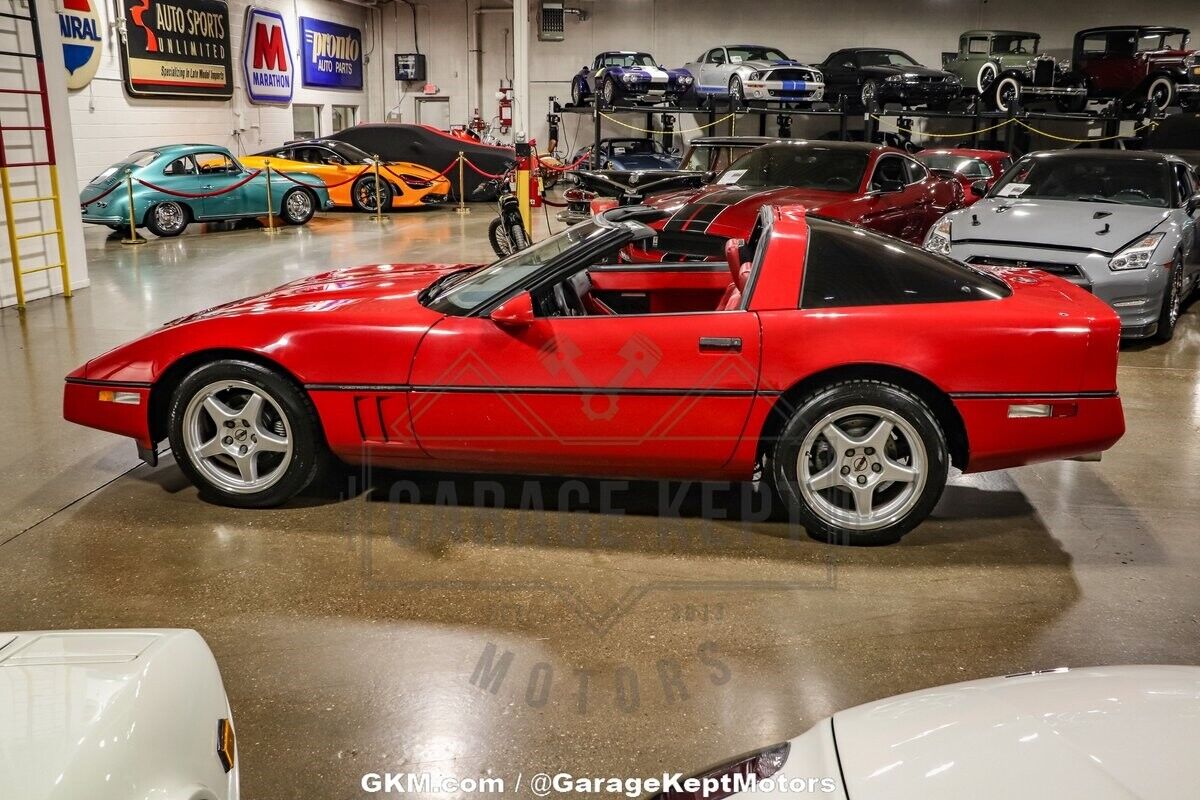 Chevrolet-Corvette-Coupe-1987-10