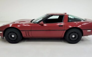 Chevrolet-Corvette-Coupe-1988-1