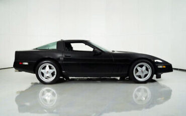 Chevrolet-Corvette-Coupe-1988-10