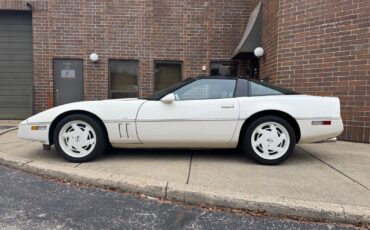 Chevrolet-Corvette-Coupe-1988-2