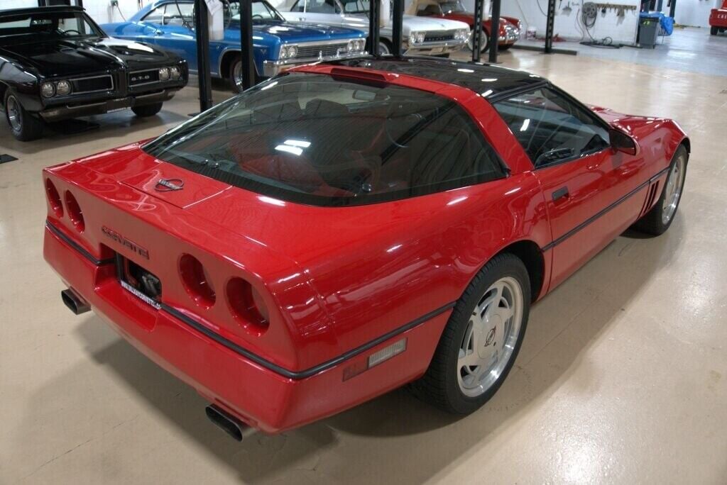 Chevrolet-Corvette-Coupe-1988-5