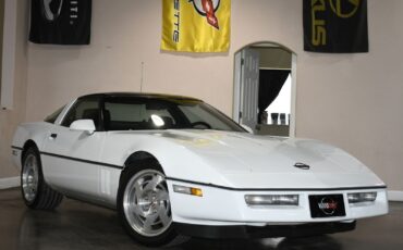 Chevrolet-Corvette-Coupe-1990-2