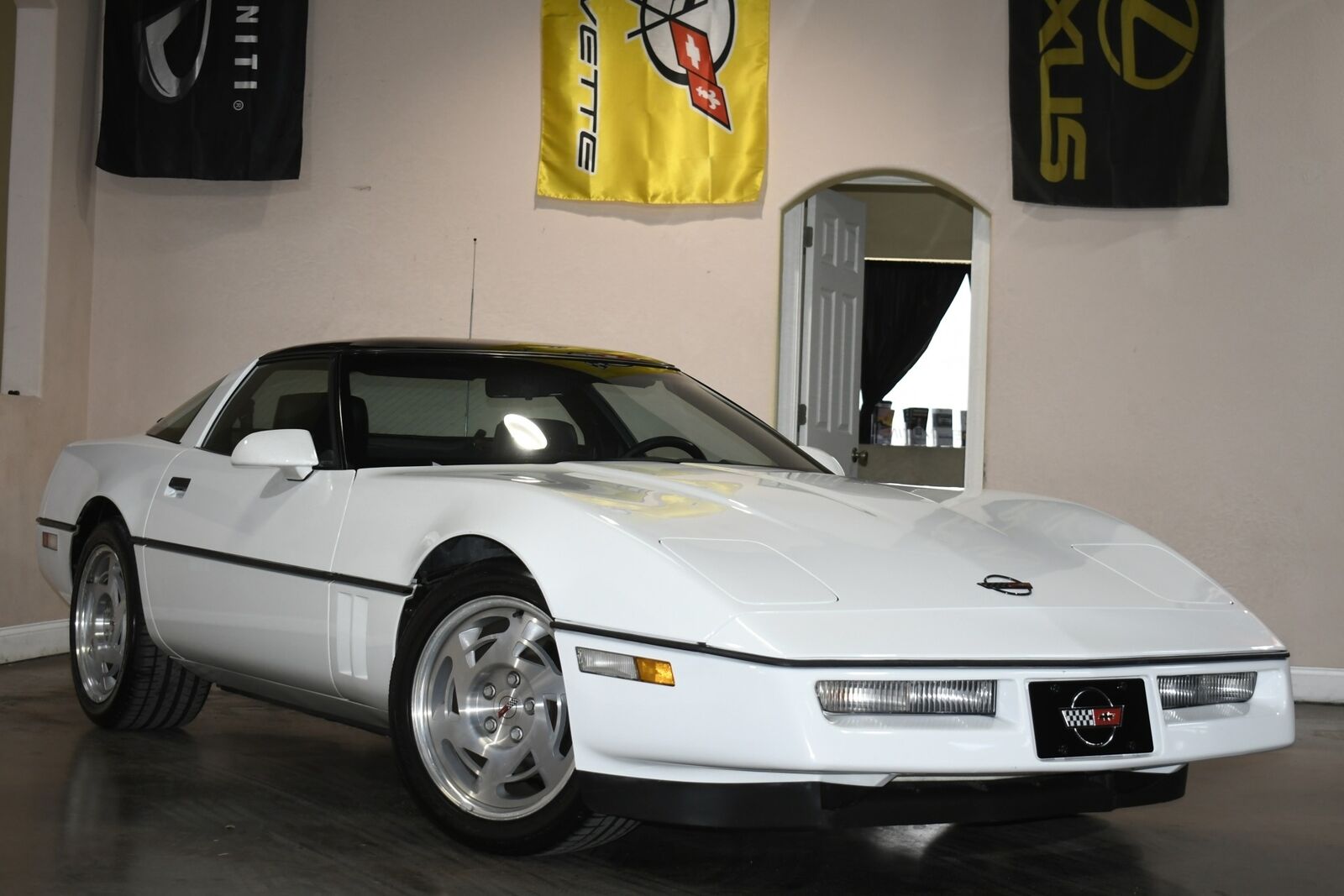 Chevrolet-Corvette-Coupe-1990-2