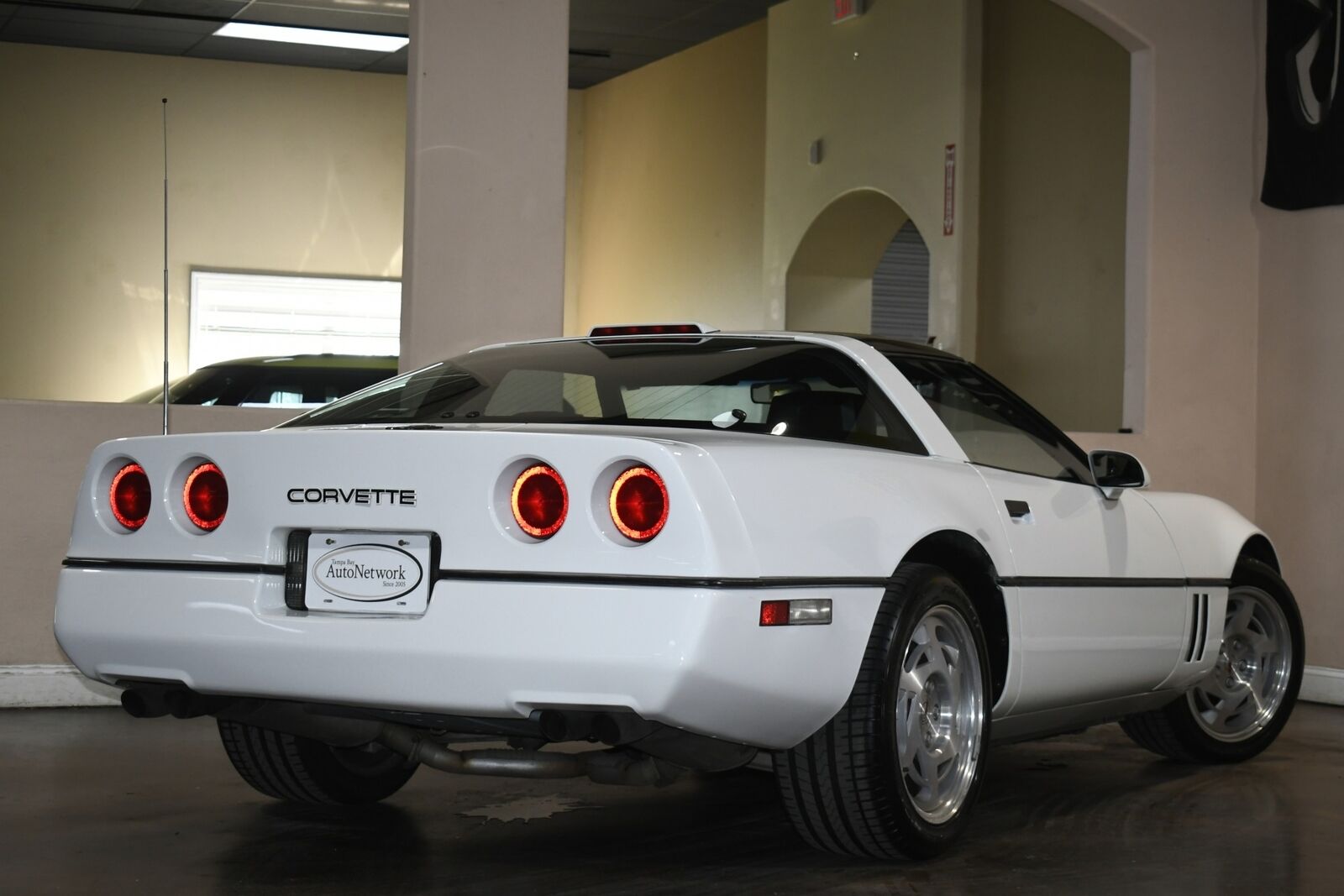 Chevrolet-Corvette-Coupe-1990-4