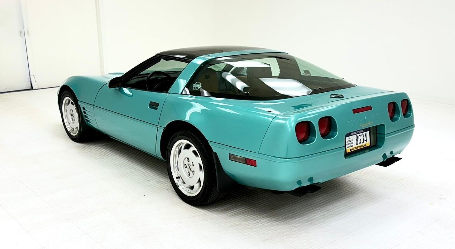 Chevrolet-Corvette-Coupe-1991-2