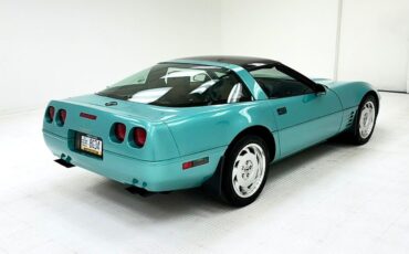 Chevrolet-Corvette-Coupe-1991-4