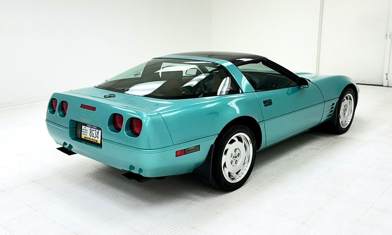 Chevrolet-Corvette-Coupe-1991-4