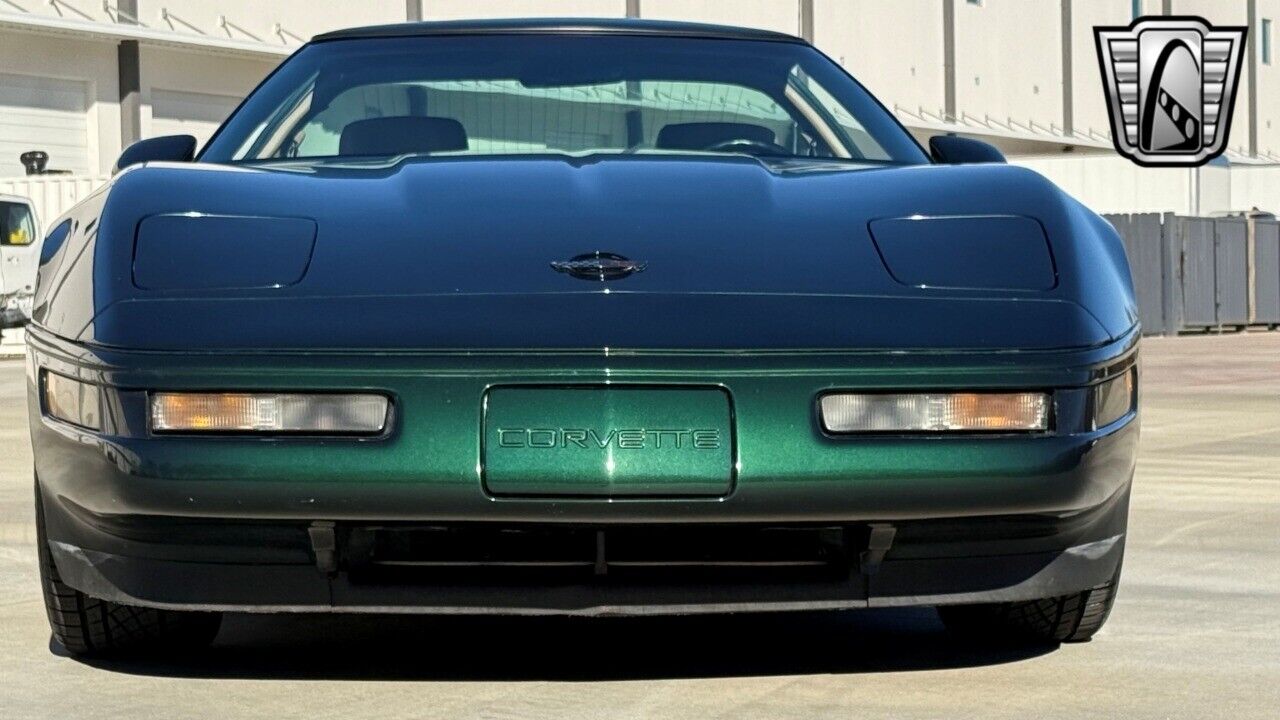 Chevrolet-Corvette-Coupe-1993-2