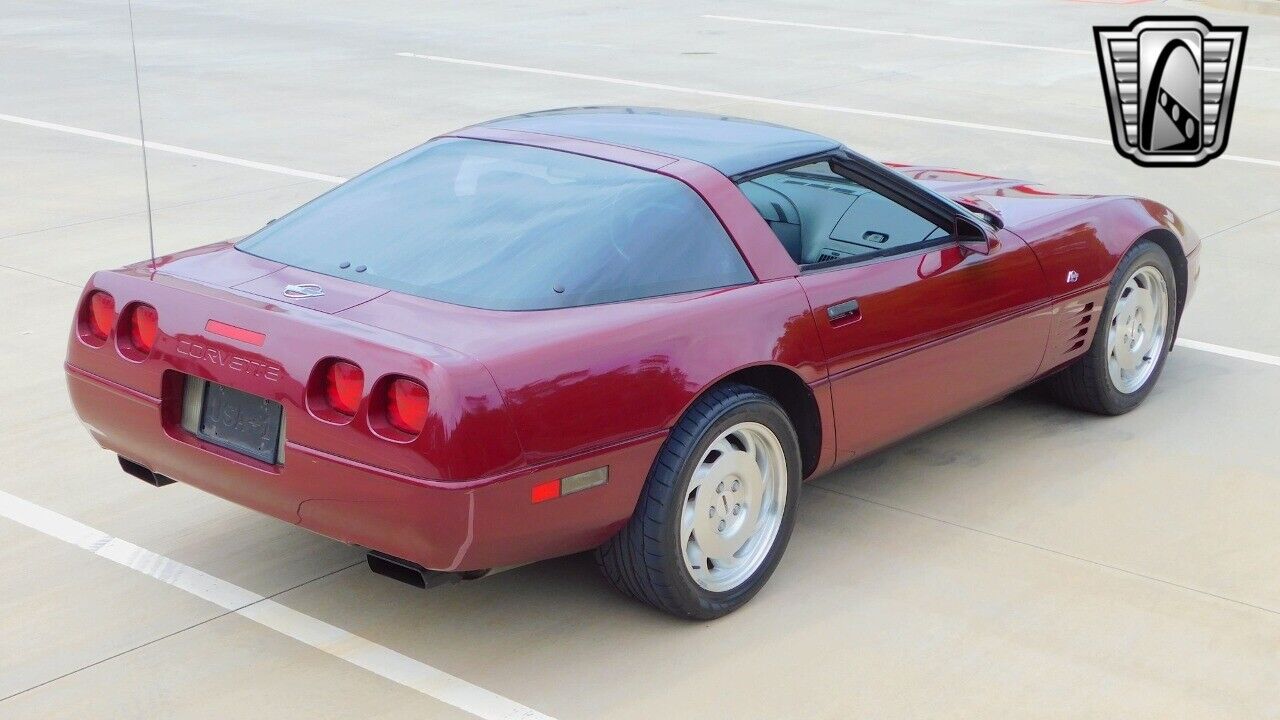 Chevrolet-Corvette-Coupe-1993-7