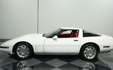 Chevrolet-Corvette-Coupe-1994-2