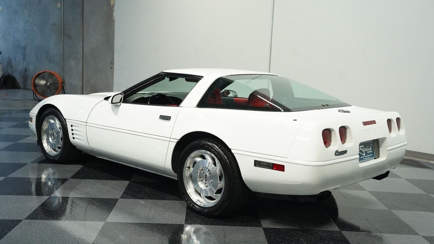 Chevrolet-Corvette-Coupe-1994-6