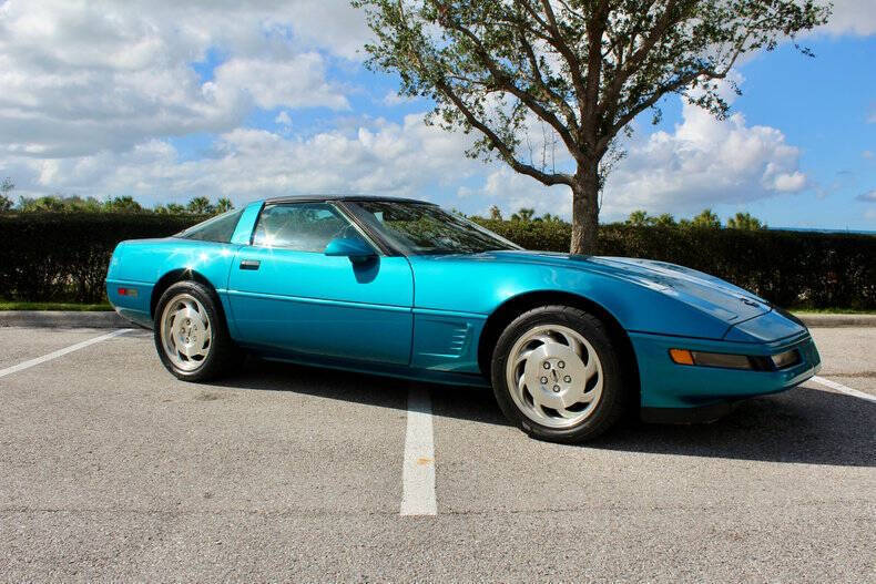 Chevrolet-Corvette-Coupe-1995-2