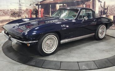 Chevrolet-Corvette-Coupe-327365-4sp-1964-1