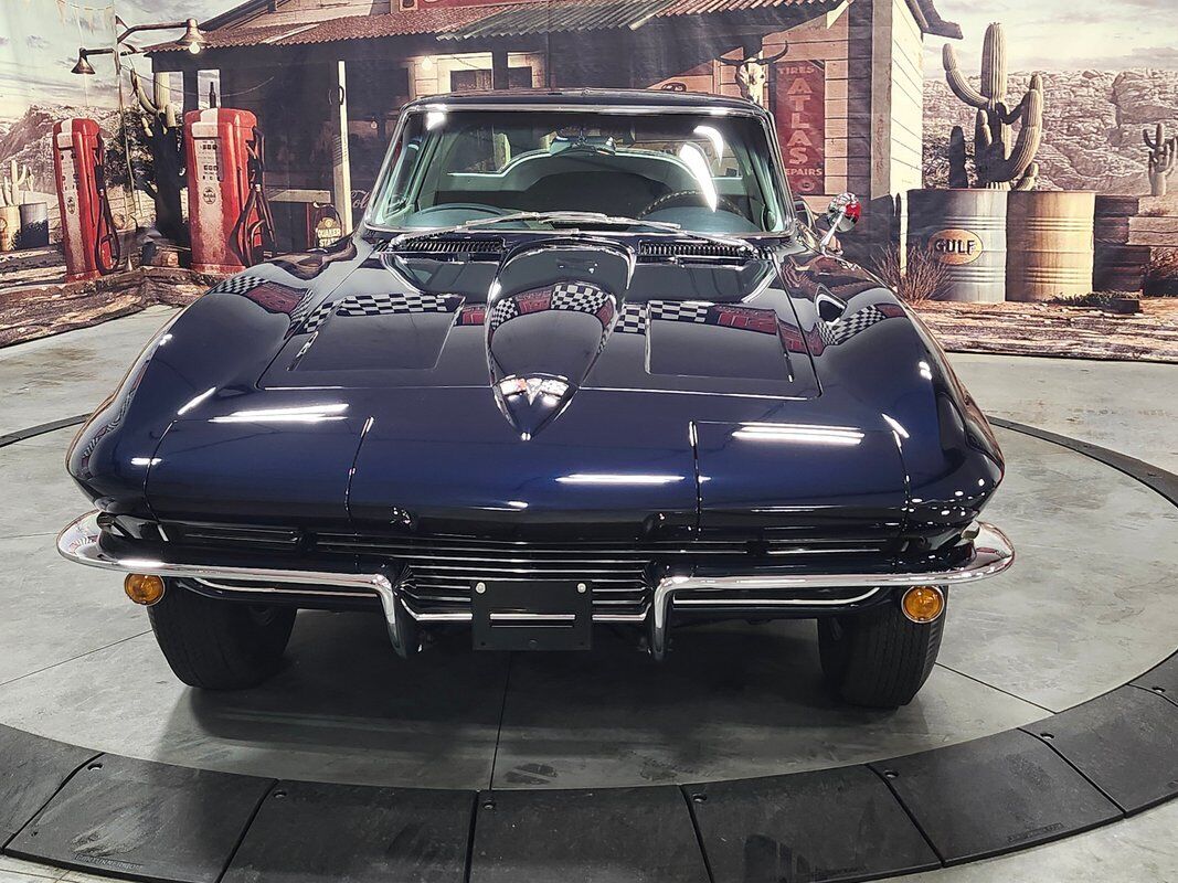 Chevrolet-Corvette-Coupe-327365-4sp-1964-2