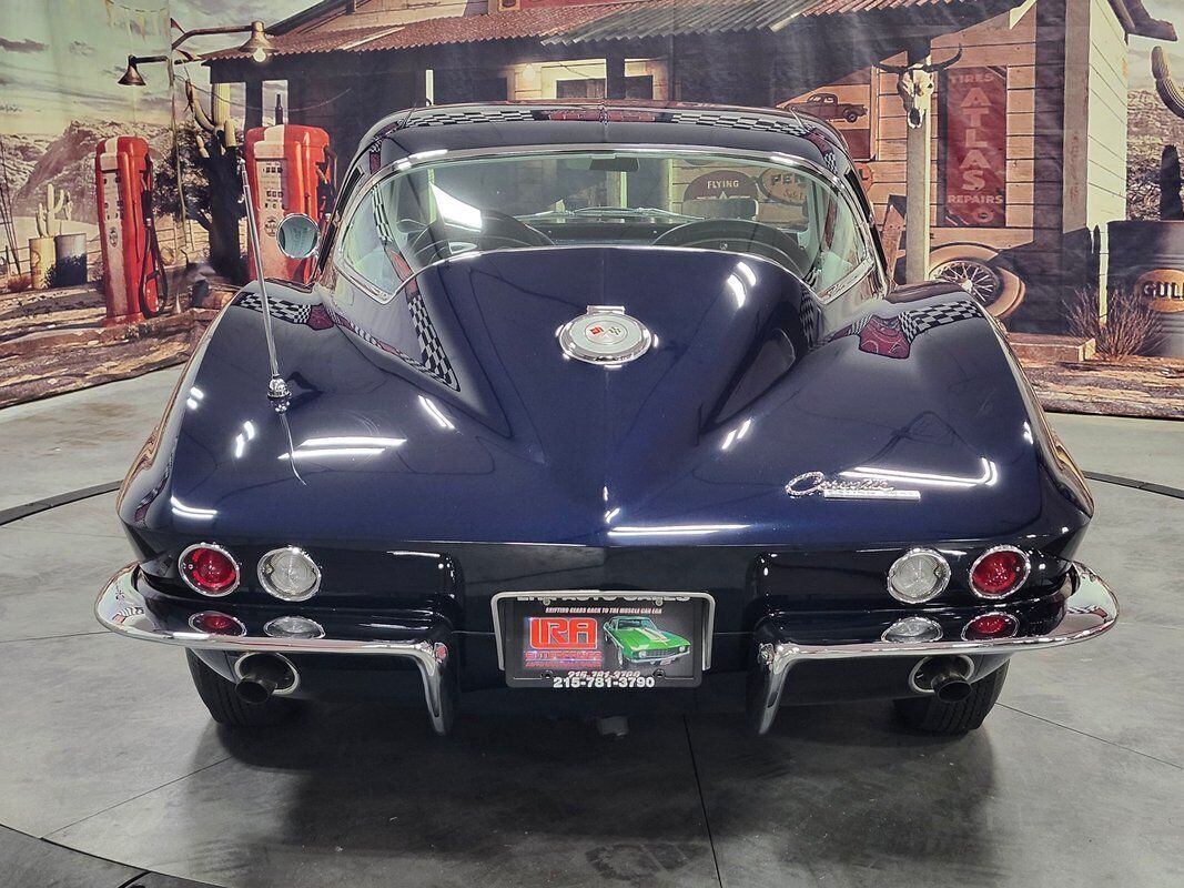 Chevrolet-Corvette-Coupe-327365-4sp-1964-3