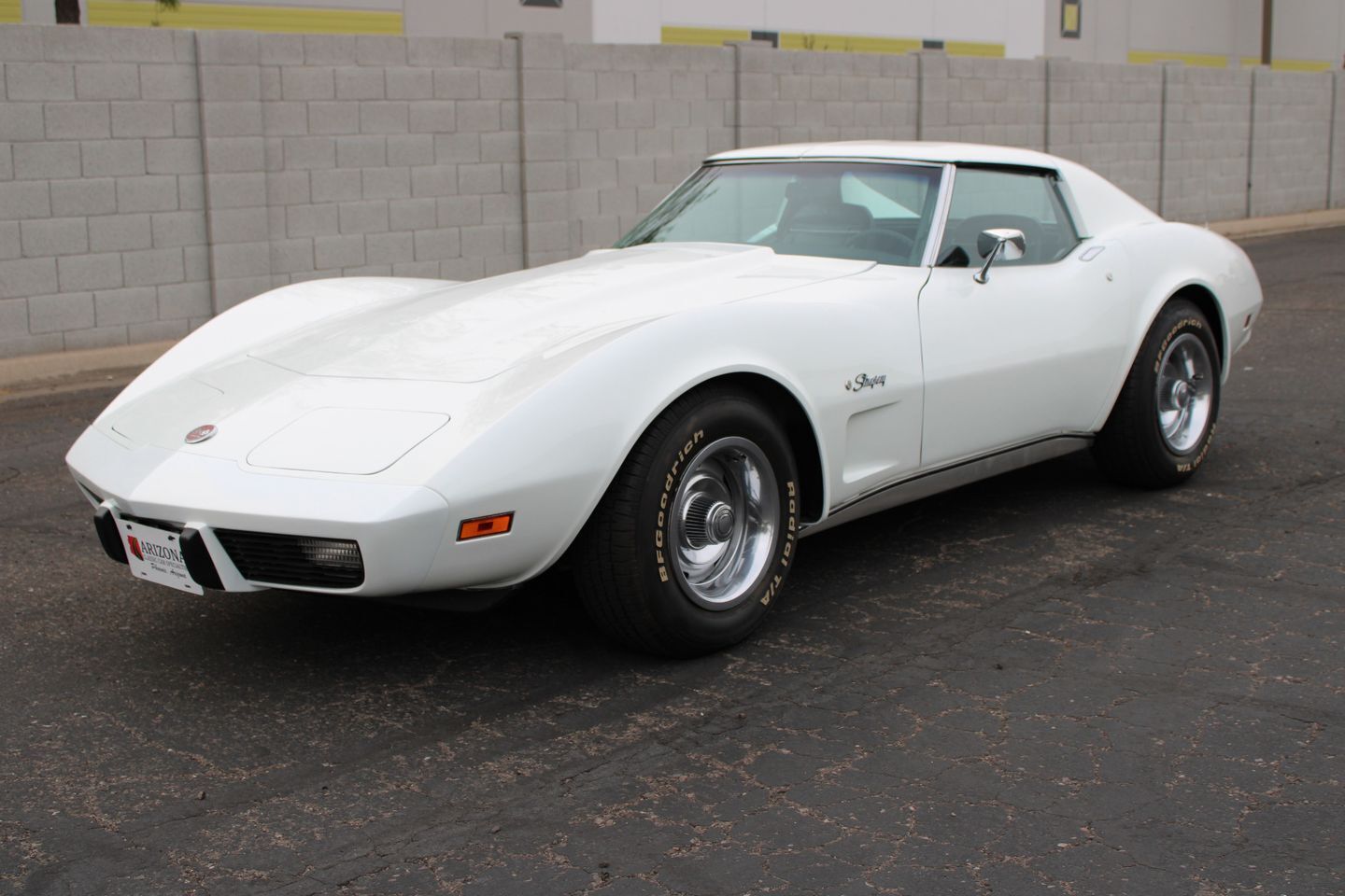 Chevrolet-Corvette-L-48-1975-6