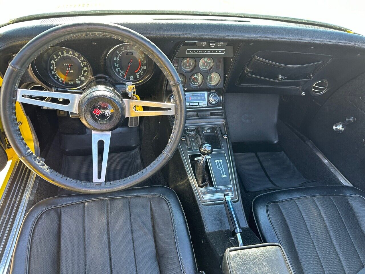 Chevrolet-Corvette-Stingray-Convertible-1971-10