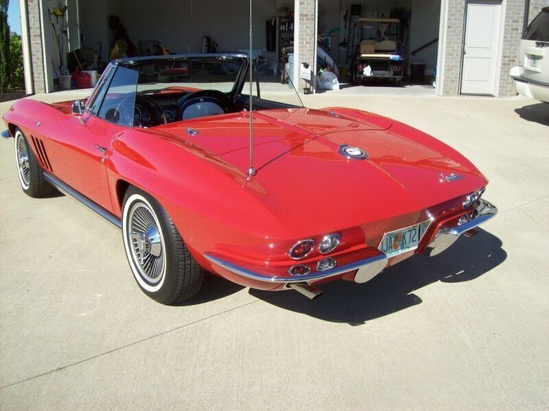 Chevrolet-Corvette-Stingray-Convertible-Cabriolet-1965-2