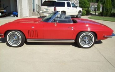 Chevrolet-Corvette-Stingray-Convertible-Cabriolet-1965-3