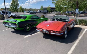 Chevrolet-Corvette-convertible-1961-1