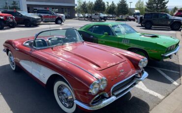 Chevrolet-Corvette-convertible-1961