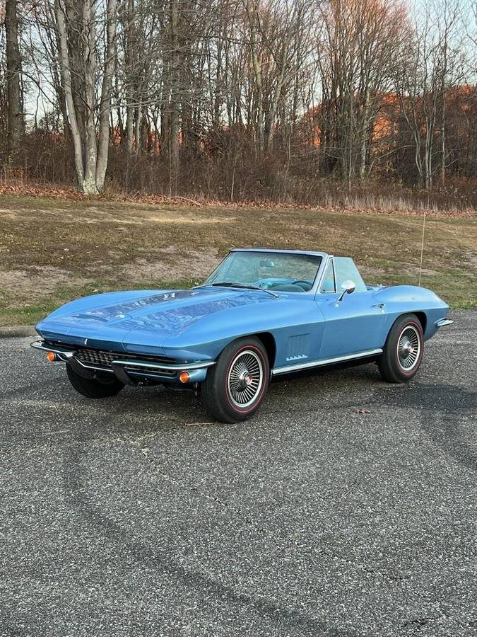 Chevrolet-Corvette-convertible-1967-2