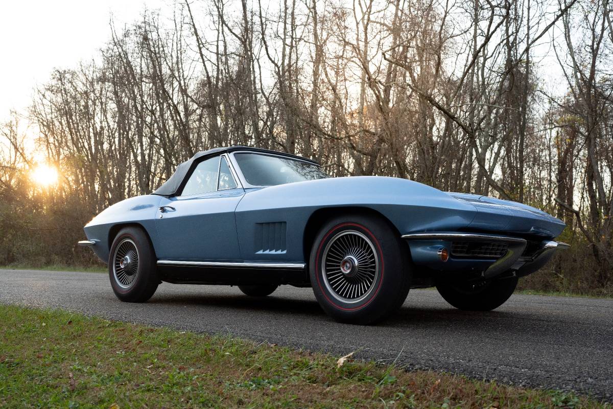 Chevrolet-Corvette-convertible-1967-9