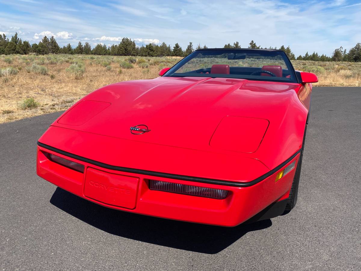 Chevrolet-Corvette-convertible-1986-1