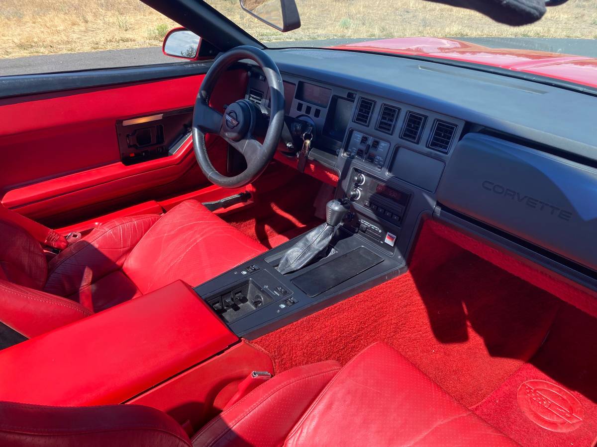 Chevrolet-Corvette-convertible-1986-10