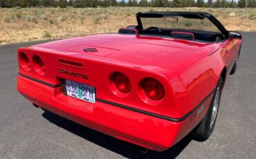 Chevrolet-Corvette-convertible-1986-2