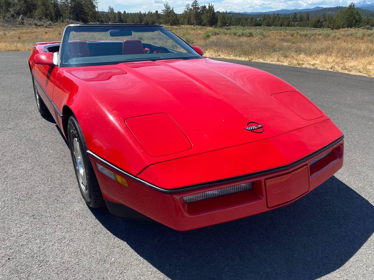 Chevrolet-Corvette-convertible-1986-5