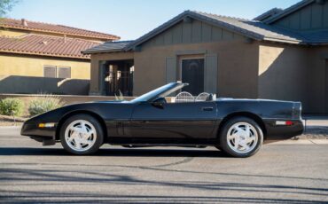 Chevrolet-Corvette-convertible-1989-10