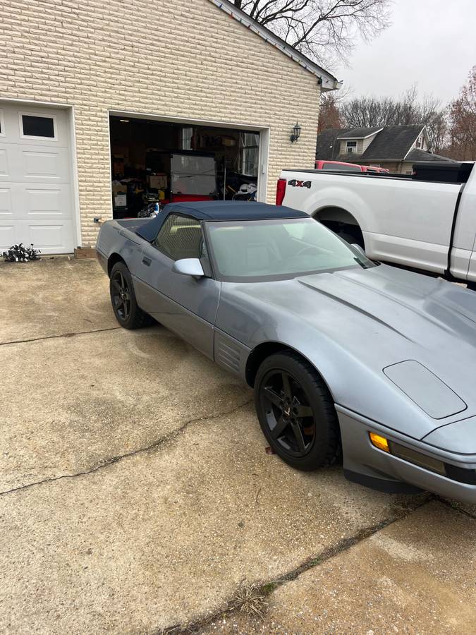 Chevrolet-Corvette-convertible-1991-1