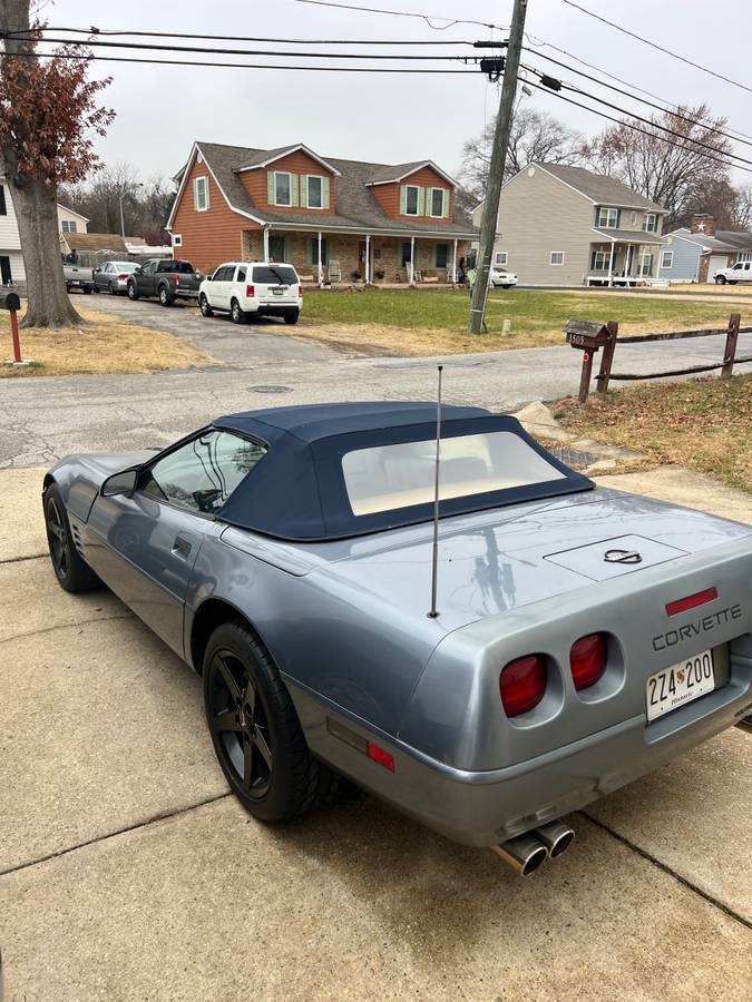 Chevrolet-Corvette-convertible-1991-3