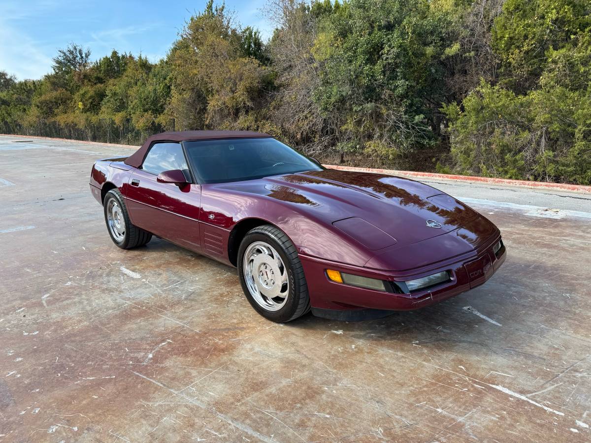 Chevrolet-Corvette-convertible-1993-11