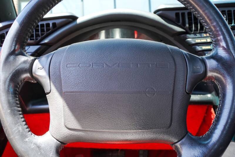 Chevrolet-Corvette-corvette-amp-convertible-1993-3