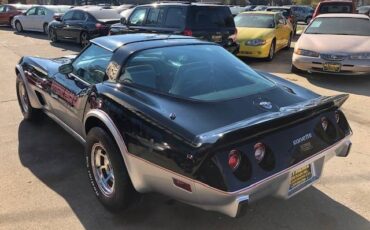 Chevrolet-Corvette-coupe-1978-2