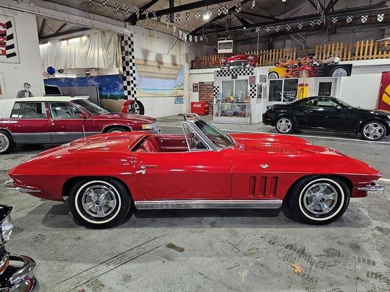 Chevrolet-Corvette-roadster-1966-23