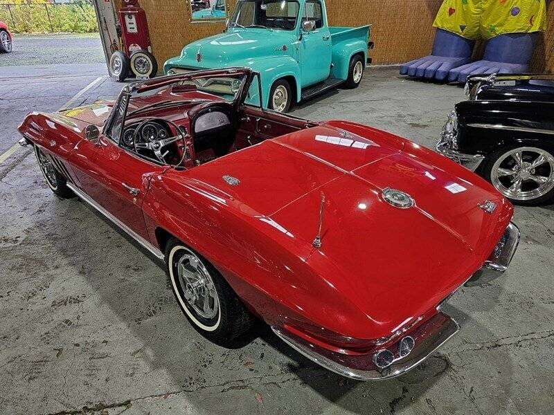 Chevrolet-Corvette-roadster-1966-4