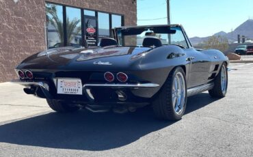 Chevrolet-Corvette-sting-ray-res-1964-2