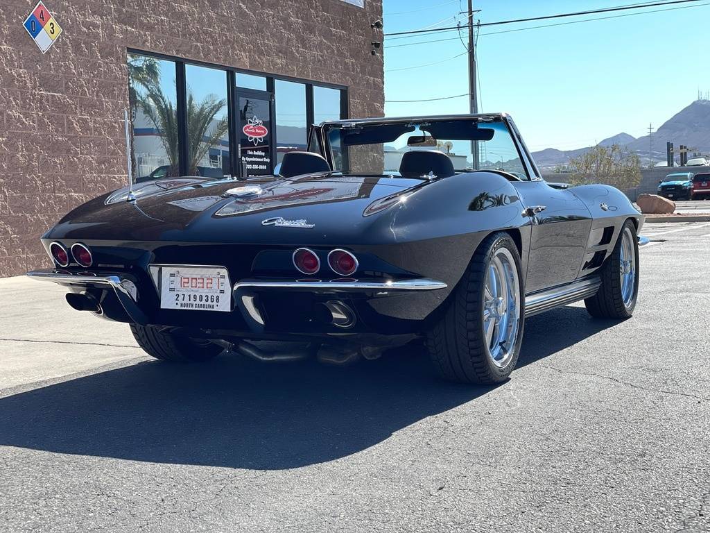 Chevrolet-Corvette-sting-ray-res-1964-2