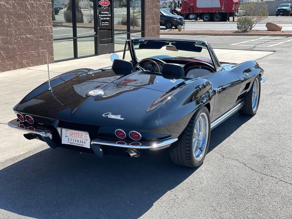 Chevrolet-Corvette-sting-ray-res-1964-3