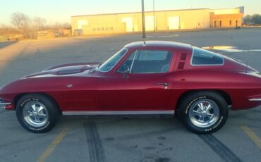 Chevrolet-Corvette-stingray-1964-2