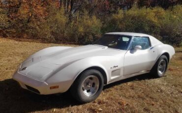 Chevrolet-Corvette-stingray-1974-19