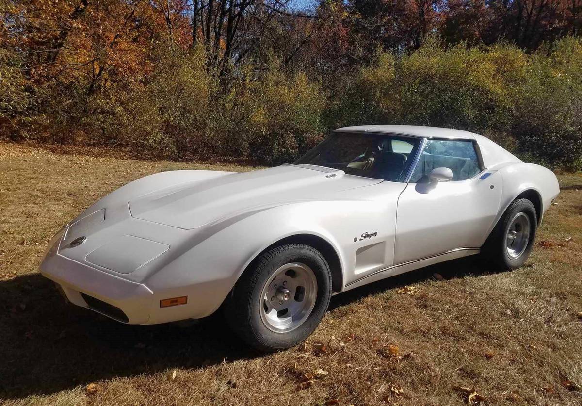 Chevrolet-Corvette-stingray-1974-19