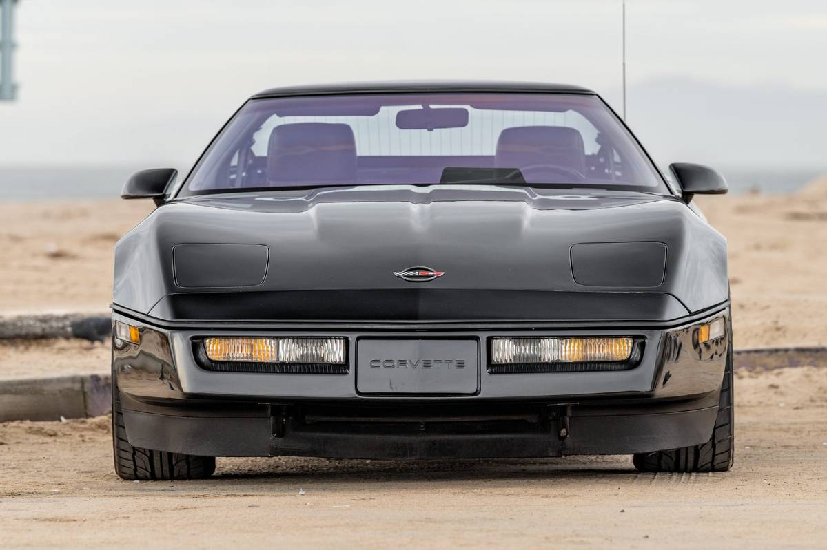 Chevrolet-Corvette-zr1-1990-11