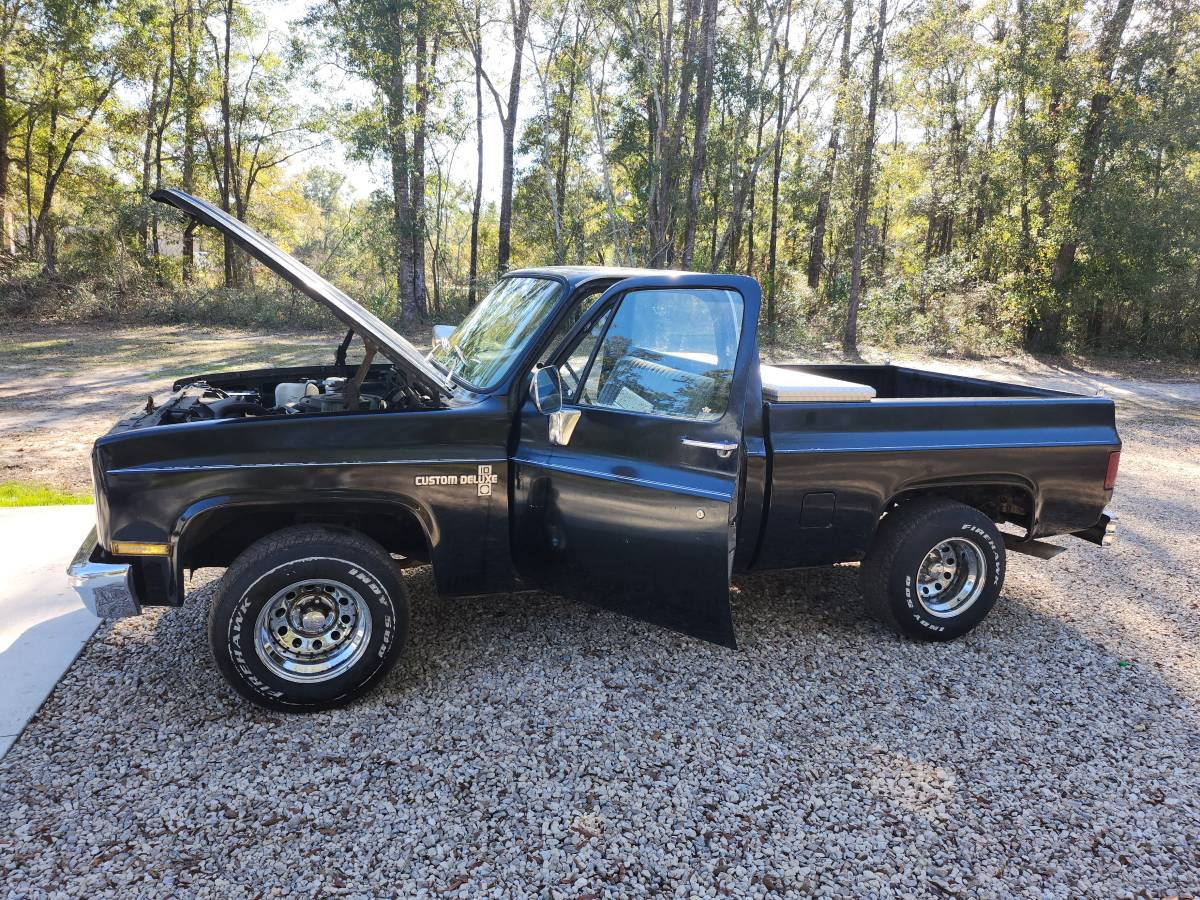 Chevrolet-Custom-deluxe-r10-1987